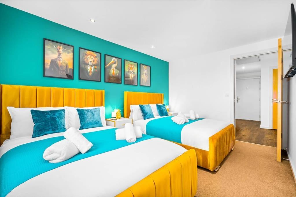 Spacious 2 Bed Apt B'Ham Cc With Parking Sleeps 7 Birmingham Bagian luar foto