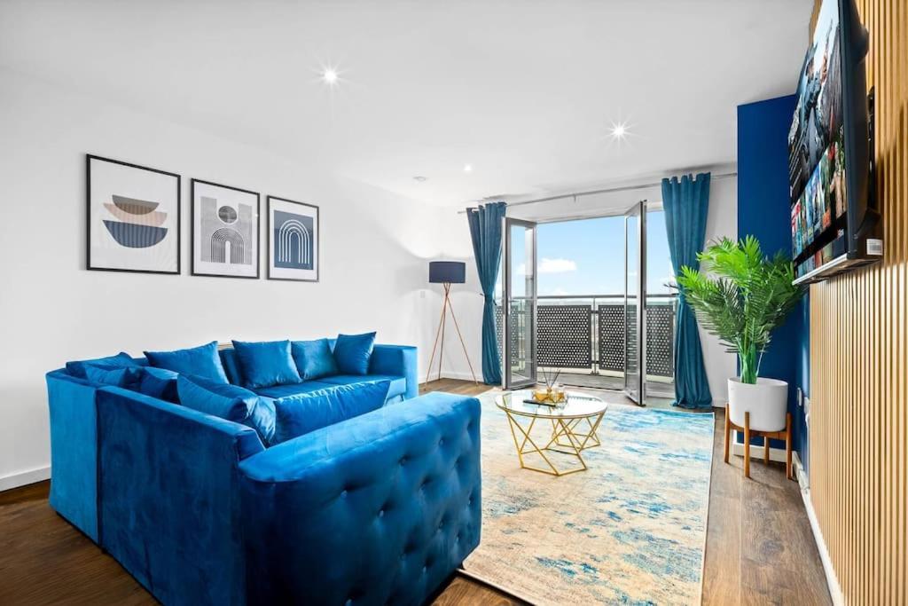 Spacious 2 Bed Apt B'Ham Cc With Parking Sleeps 7 Birmingham Bagian luar foto